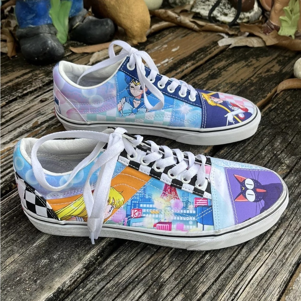 Vans Off The Wall Mens 8 Womens 9.5 EU 40.5 X Sailor Moon Sneakers Old Skool - Picture 3 of 9
